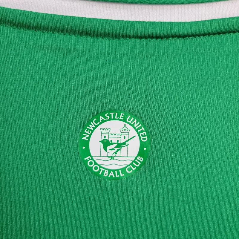 Camisa Newcastle Away 25/26 Verde - Versão Torcedor